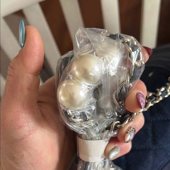 Badgley Mischka purse​ - Picture 8 of 9